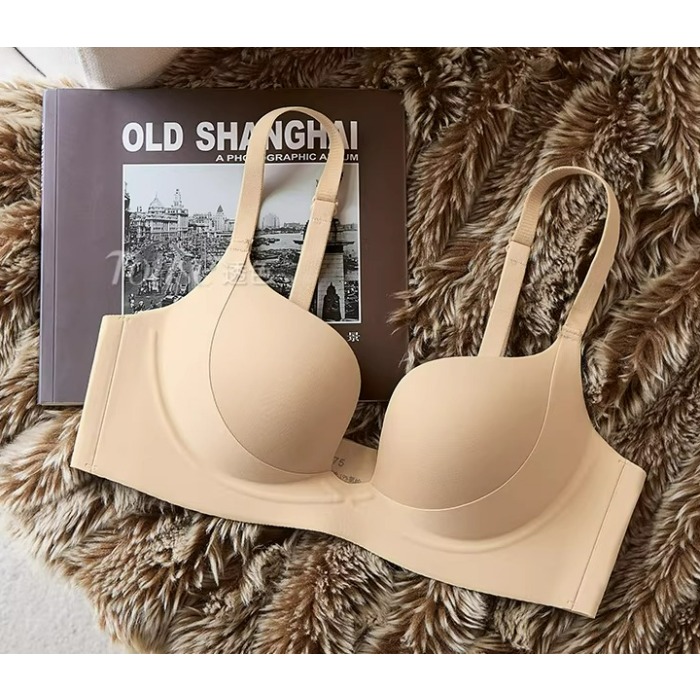ชุดชั้นในดันทรงสำหรับหน้าอกเล็ - T Shirt Bra Seamless บทวิจารณ์และราคา