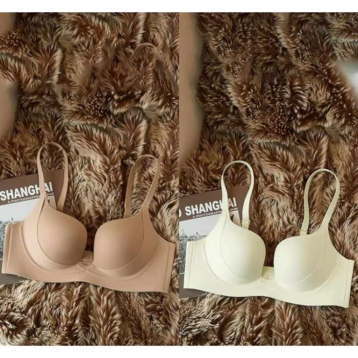 ชุดชั้นในดันทรงสำหรับหน้าอกเล็ - T Shirt Bra Seamless บทวิจารณ์และราคา